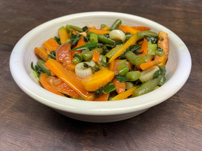 carrot-onion-and-green-beans-with-chardonnay-sauce