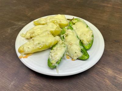 jalapeno-poppers-with-tomatillo-dip
