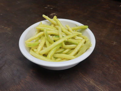 yellow-wax-beans-with-garlic